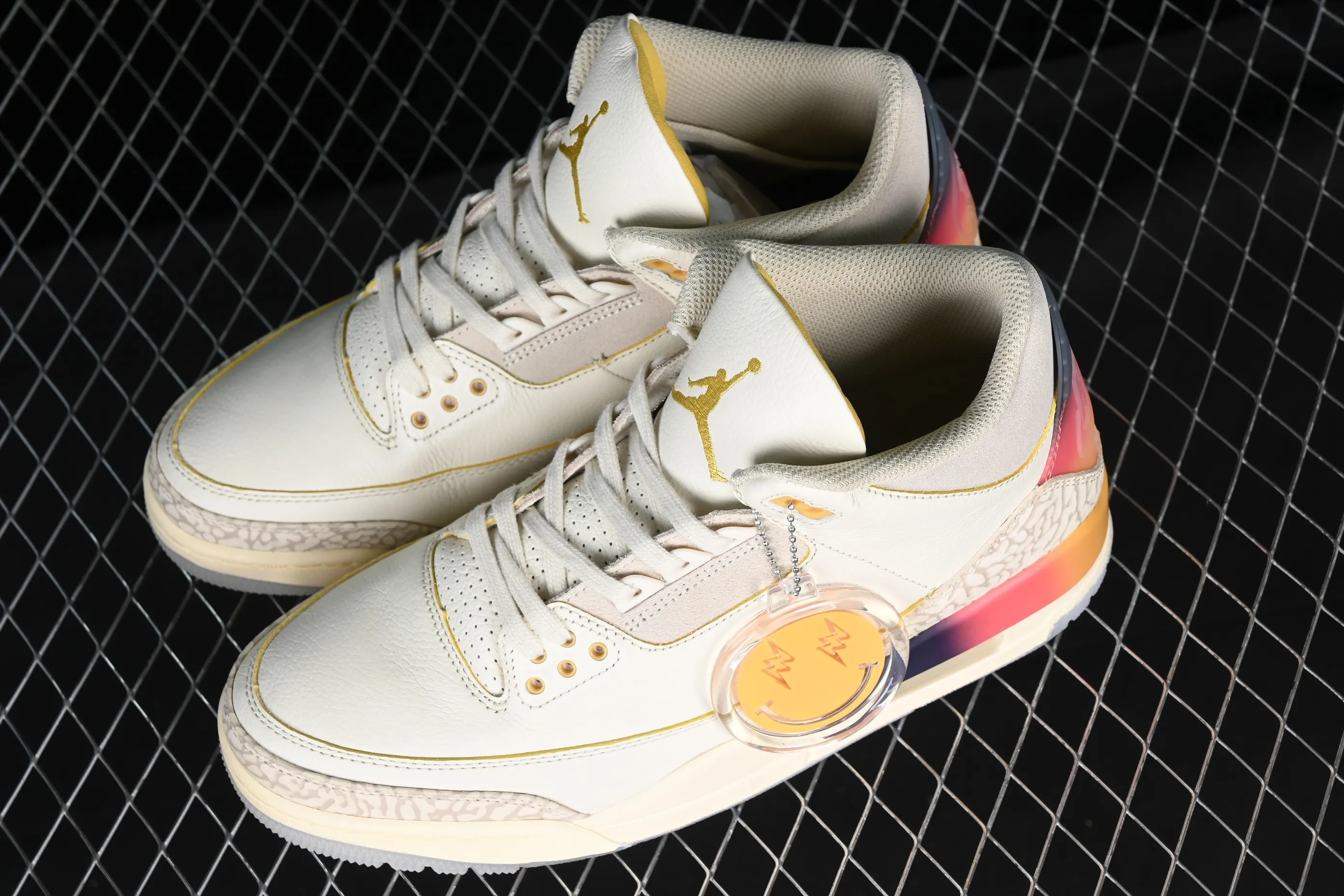 All categories Air Jordan Jordan series basketball shoes Air Jordan 3 pure original J.Balvin x Air Jordan 3 Retro AJ3 Joe 3 rainbow gradient FN0344-901